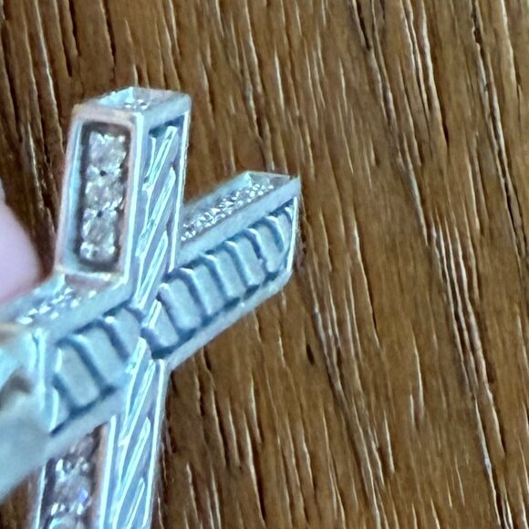 DAVID YURMAN DIAMOND 0.78CTW PAVÉ STERLING SILVER 925 CROSS PENDANT NECKLACE - Picture 11 of 12